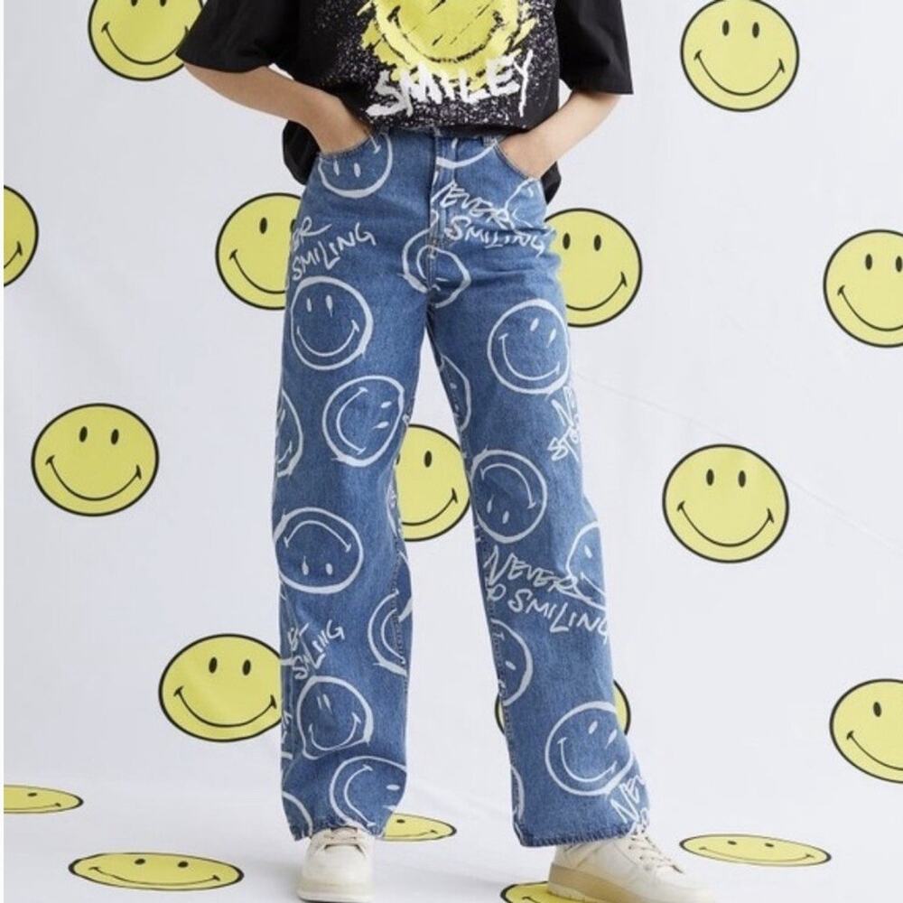 HM Smiley Loose Leg High Waisted Jeans Smiley Face Boho Casual Size 2
